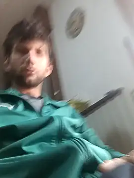 Snapshot of dariodario chatting on February 2025 09:24:02 AM dariodario online show from February 2025 09:24:02 AM