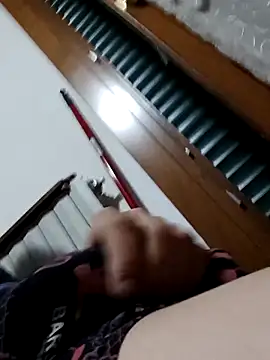 Snapshot of dariodario chatting on March 2025 03:15:01 AM dariodario online show from March 2025 03:15:01 AM