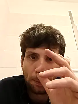 Snapshot of dariodario chatting on February 2025 02:04:01 PM dariodario online show from February 2025 02:04:01 PM