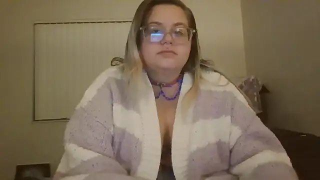 Snapshot of HoneyBear19 chatting on February 2025 07:55:02 AM HoneyBear19 online show from February 2025 07:55:02 AM