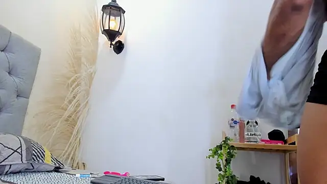 bruno miller  online show from April 2026 10:01:01 PM