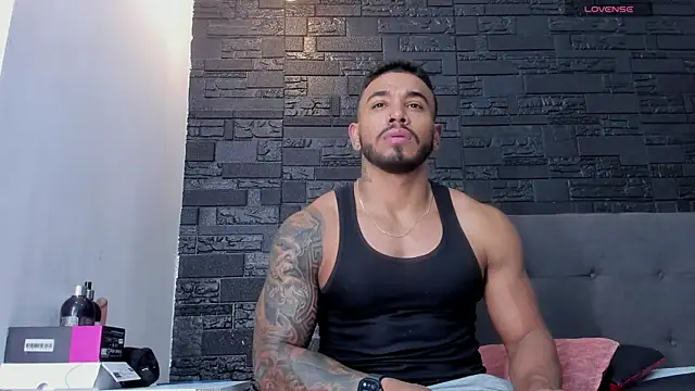 Snapshot of bruno_miller_ chatting on November 2025 09:29:02 PM bruno miller online show from November 2025 09:29:02 PM