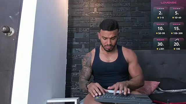 Snapshot of bruno_miller_ chatting on November 2025 09:08:02 PM bruno miller online show from November 2025 09:08:02 PM