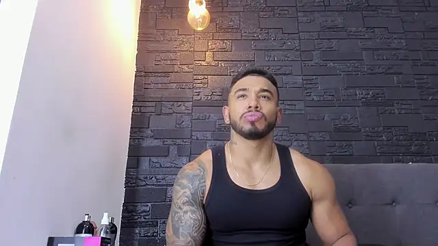 Snapshot of bruno_miller_ chatting on December 2025 08:42:02 PM bruno miller online show from December 2025 08:42:02 PM