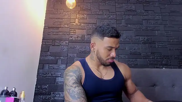 Snapshot of bruno_miller_ chatting on December 2025 08:48:01 PM bruno miller online show from December 2025 08:48:01 PM