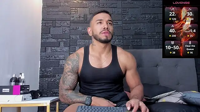 Snapshot of bruno_miller_ chatting on October 2025 08:40:02 PM bruno miller online show from October 2025 08:40:02 PM