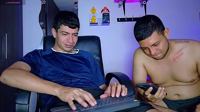 Snapshot of Nymphobuddies chatting on September 2025 09:57:02 PM Nymphobuddies online show from September 2025 09:57:02 PM