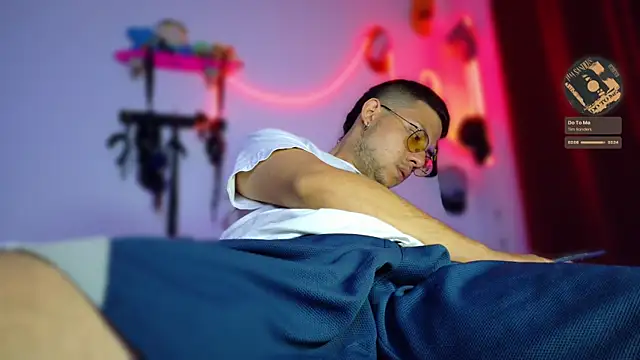 Snapshot of Nymphobuddies chatting on February 2025 04:58:01 AM Nymphobuddies online show from February 2025 04:58:01 AM