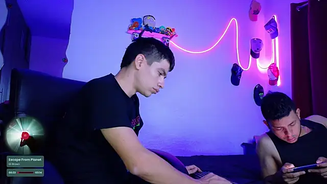 Snapshot of Nymphobuddies chatting on March 2025 03:21:02 AM Nymphobuddies online show from March 2025 03:21:02 AM