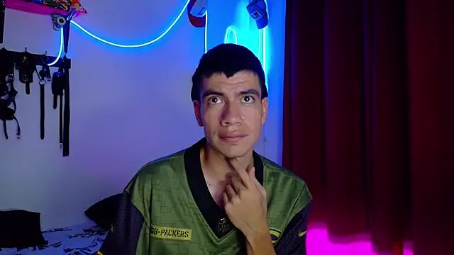 Snapshot of Nymphobuddies chatting on February 2025 01:57:01 AM Nymphobuddies online show from February 2025 01:57:01 AM