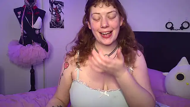 Twitchtheclownn online show from November 2025 09:07:01 PM