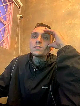 Snapshot of dann_torres chatting on December 2025 07:51:02 PM dann torres online show from December 2025 07:51:02 PM