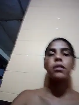 Snapshot of Sharlotte-HOT1 chatting on January 2025 03:37:02 AM Sharlotte-HOT1 online show from January 2025 03:37:02 AM