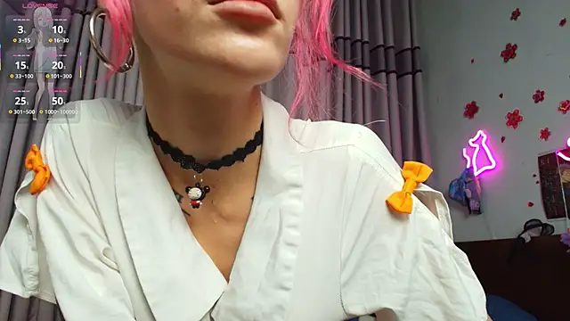 Snapshot of sweed_angel chatting on February 2026 06:33:02 AM sweed angel online show from February 2026 06:33:02 AM