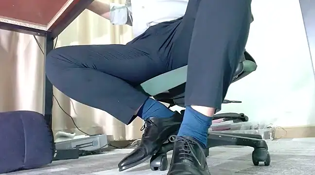 softlyS online show from March 2025 01:54:01 PM