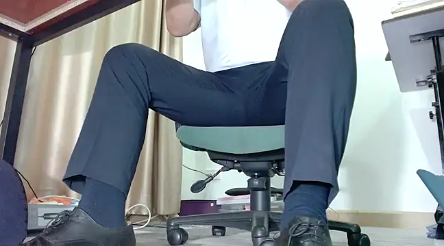 softlyS online show from March 2025 03:35:01 PM