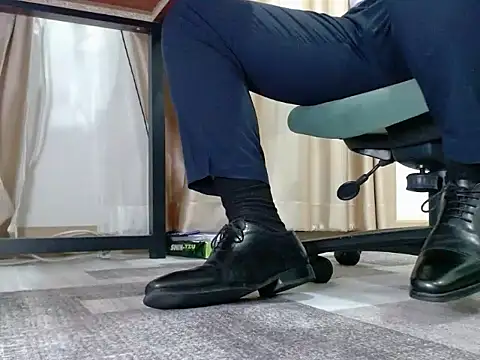 softlyS online show from February 2025 04:09:02 PM