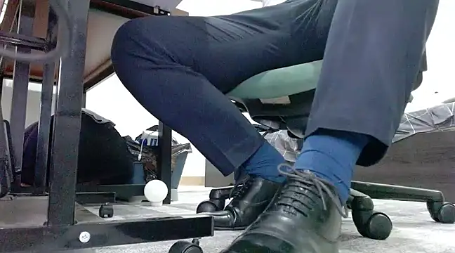 softlyS online show from February 2025 03:40:01 PM