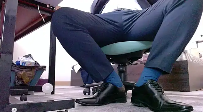 softlyS online show from February 2025 07:55:02 AM