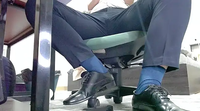 softlyS online show from February 2025 04:36:01 PM