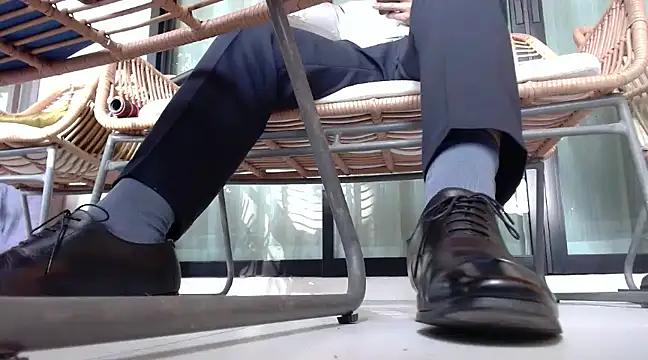 softlyS online show from December 2024 09:00:01 AM