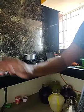 Tamil Shalini Lustyy online show from April 2026 04:15:01 AM