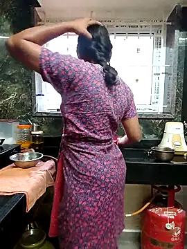 Tamil Shalini Lustyy online show from February 2026 01:27:01 AM