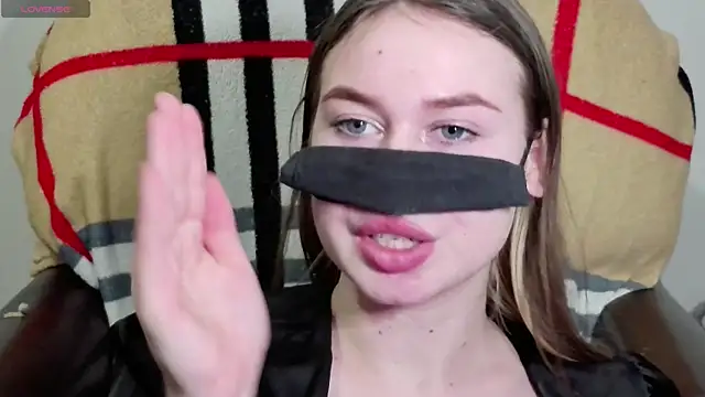 Mikki5P online show from January 2025 07:57:01 PM