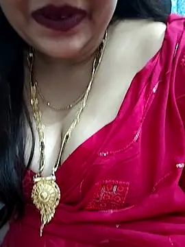 Snapshot of Mayuri77 chatting on February 2025 08:20:02 PM Mayuri77 online show from February 2025 08:20:02 PM