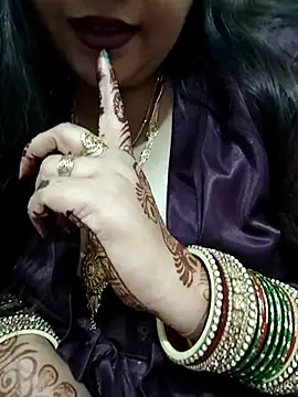 Snapshot of Mayuri77 chatting on February 2025 06:26:02 PM Mayuri77 online show from February 2025 06:26:02 PM