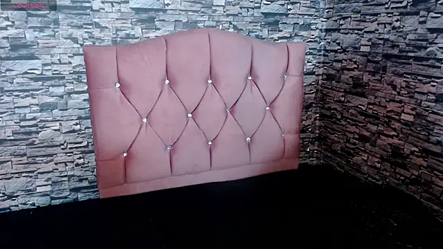 sofi bronw online show from November 2025 11:10:01 AM