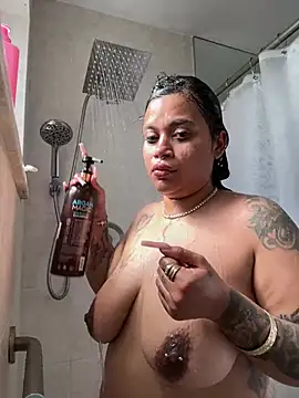 Snapshot of shyfr34k chatting on February 2025 06:26:01 PM shyfr34k online show from February 2025 06:26:01 PM