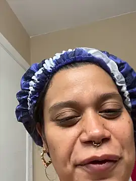 Snapshot of shyfr34k chatting on February 2025 01:44:02 AM shyfr34k online show from February 2025 01:44:02 AM