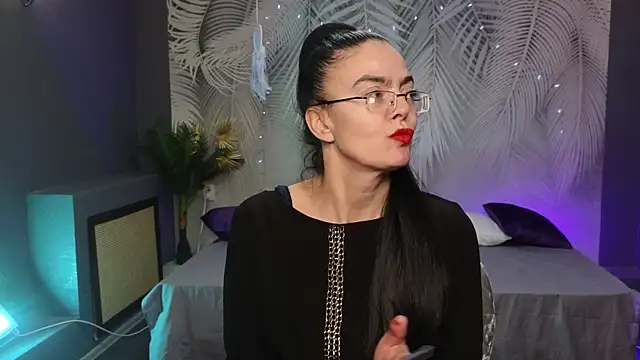 Snapshot of Rose_Noir chatting on December 2024 09:28:02 AM Rose Noir online show from December 2024 09:28:02 AM