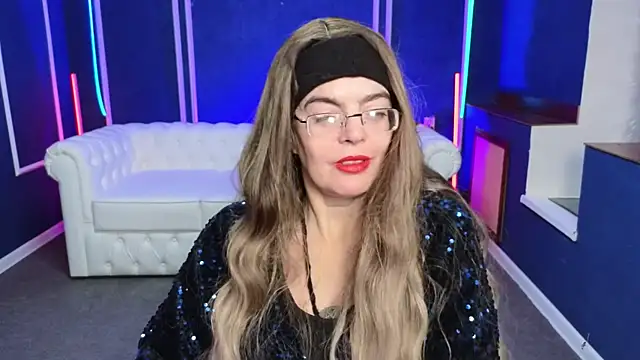 Snapshot of Rose_Noir chatting on December 2024 12:22:02 PM Rose Noir online show from December 2024 12:22:02 PM