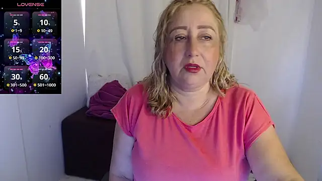 Xileny-Halliwey online show from January 2026 03:48:02 PM