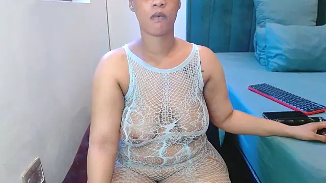 LolaTwerksXX online show from April 2026 12:53:01 PM