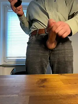 dirtyeeedii online show from November 2025 02:56:01 PM