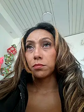 Snapshot of salome_drasin chatting on November 2025 02:06:01 PM salome drasin online show from November 2025 02:06:01 PM