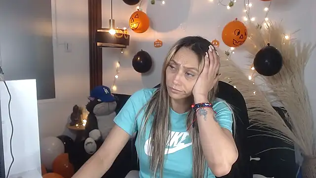 Snapshot of salome_drasin chatting on November 2025 10:35:02 PM salome drasin online show from November 2025 10:35:02 PM