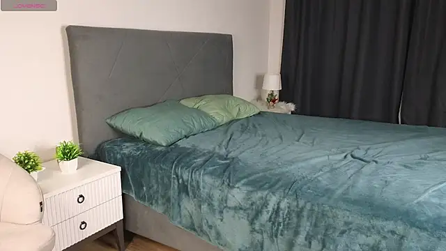 AudreyBearfield online show from December 2024 04:25:02 PM