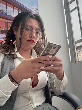 LIZ-06  online show from December 2025 03:36:02 PM