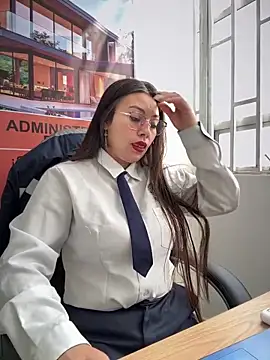 LIZ-06  online show from November 2025 01:48:02 PM