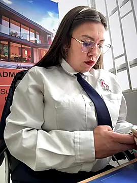 LIZ-06  online show from November 2025 01:47:02 PM