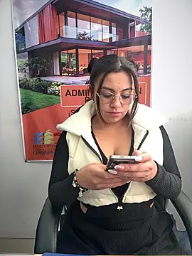 LIZ-06  online show from January 2026 07:18:02 PM