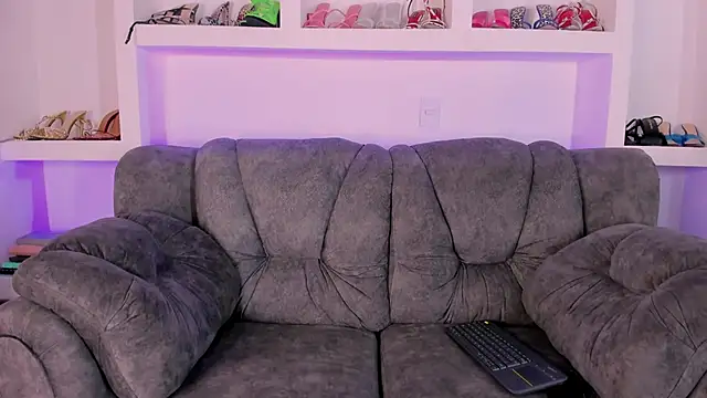 Radiant Naomi online show from March 2026 11:30:02 AM