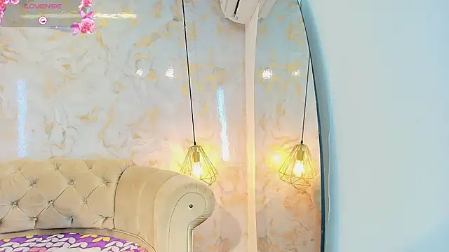 briannaduque online show from October 2025 01:36:01 PM