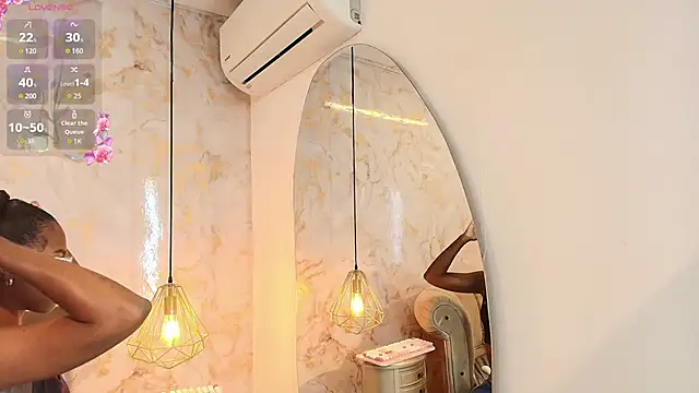 briannaduque online show from September 2025 02:18:02 PM