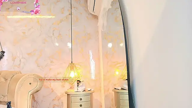 briannaduque online show from October 2025 01:30:02 PM