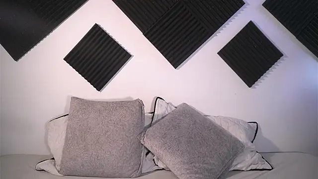 Ambeer Rousess online show from April 2026 10:38:02 PM